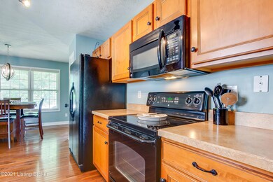 9004 Teak Dr, Louisville, KY 40228 - photo 5