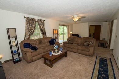 57247 Horseshoe Ct, Goshen, IN 46528 - photo 5
