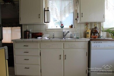 344 N Humbolt St, Canyon City, OR 97820 - photo 2