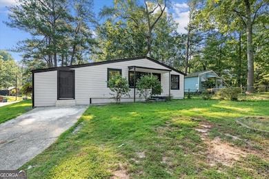 3102 Mckenzie Rd, Atlanta, GA 30344 - photo 3