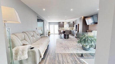 8206 Keeler Ave, Skokie, IL 60076 - photo 4