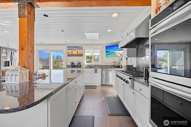 1607 B Ave, Anacortes, WA 98221 - photo 7