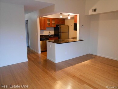 2830 Davison Ave unit 77, Auburn Hills, MI 48326 - photo 3