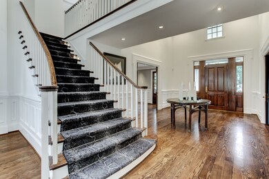 204 Kensington Ct, Houston, TX 77024 - photo 4