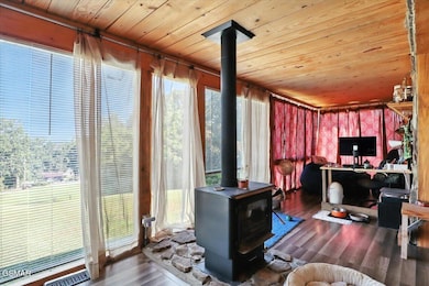 1011 Frank Thornton Rd, Dandridge, TN 37725 - photo 5