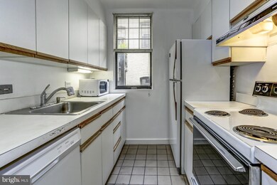 1842 California St NW unit 11B, Washington, DC 20009 - photo 6