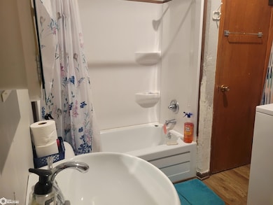 605 E Monroe St, Mount Ayr, IA 50854 - photo 4