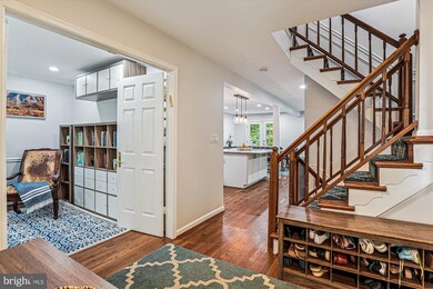 7514 Heatherton Ln, Potomac, MD 20854 - photo 6