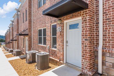 221_Delmont_St_006
