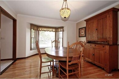 829 S River Rd unit 4, Naperville, IL 60540 - photo 3