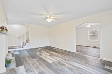 View towards dining room. Both rooms have ceiling