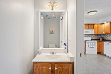 222 Meadow St, Pawtucket, RI 02860 - photo 6