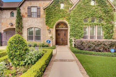 1405 Glourie Dr, Houston, TX 77055 - photo 2