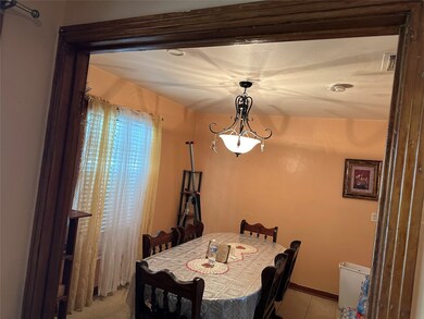 32 Farrell St, Houston, TX 77022 - photo 7