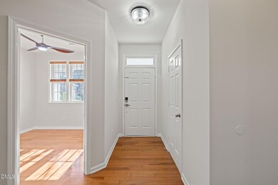 721 Hewespoint Ct, Cary, NC 27519 - photo 7