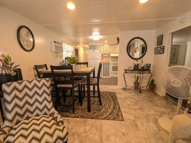 48 Pritchard St unit 48, Lakeland, FL 33815 - photo 5