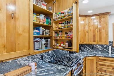 1216 N Sioux Ave, Claremore, OK 74017 - photo 5