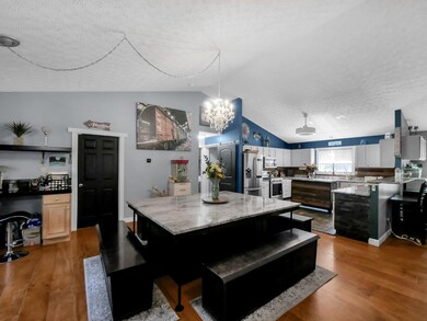 Dining/Kitchen