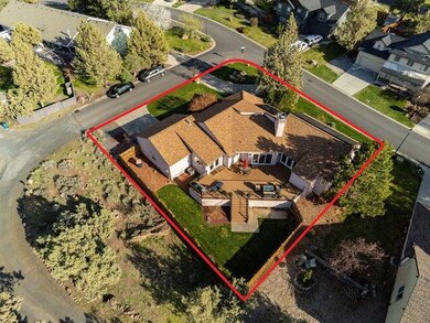 3609 SW Hillcrest Dr, Redmond, OR 97756 - photo 2