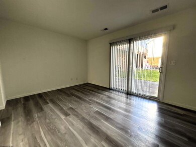 901 Charles St, Morgantown, WV 26505 - photo 4