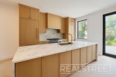33 Pilling St unit 2, Brooklyn, NY 11207 - photo 3