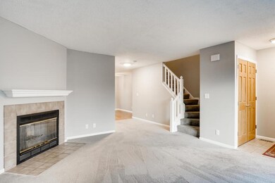 1575 W Wayzata Blvd Wayzata MN-005-024-Living Room