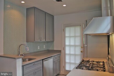 4410 Rosedale Ave, Bethesda, MD 20814 - photo 2