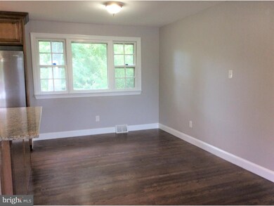 180 Walton Dr, Morrisville, PA 19067 - photo 4