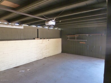 One car garage