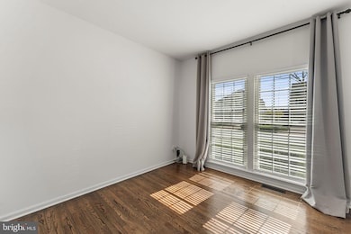 5219 Joshua Tree Cir, Fredericksburg, VA 22407 - photo 6