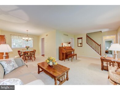 1904 Stratton Dr, Harleysville, PA 19438 - photo 5