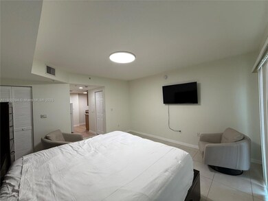 Keystone unit 1613, Miami, FL 33126 - photo 5