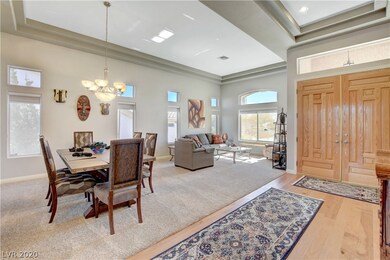 Formal Dinning & Living Rm w/Spectacular Tray Ceil