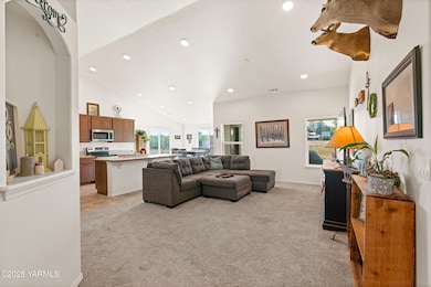 12312 Nelson Rd, Yakima, WA 98903 - photo 7