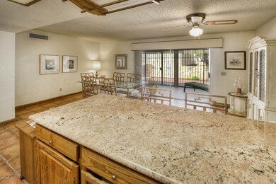Kitchen Bar