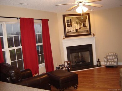 Lots of natural light. Laminate floors.
