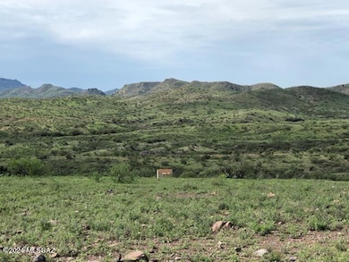 Views of 7 Mountain Ranges