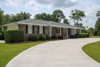 402 Hendrix St, Claxton, GA 30417 - photo 2