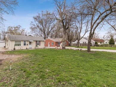 2728 Merle Hay Rd, Des Moines, IA 50310 - photo 2