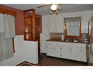 Kitchen Eat in Kitchen