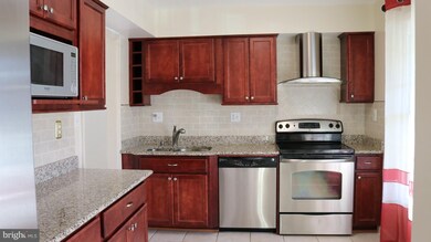 6051 Bonnie Bern Ct, Burke, VA 22015 - photo 3