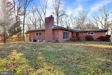 344 Overhill Dr, Chambersburg, PA 17202 - photo 2