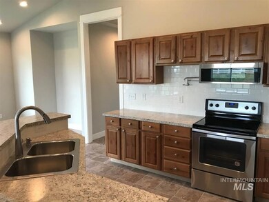 5762 Stagecoach Ln, Homedale, ID 83628 - photo 6