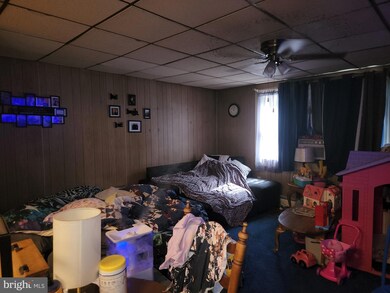 425 N Railroad St, Tamaqua, PA 18252 - photo 4