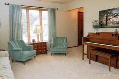 Front Living Area view2