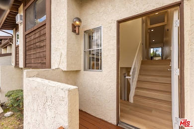 164 W 220th St unit 10, Carson, CA 90745 - photo 2