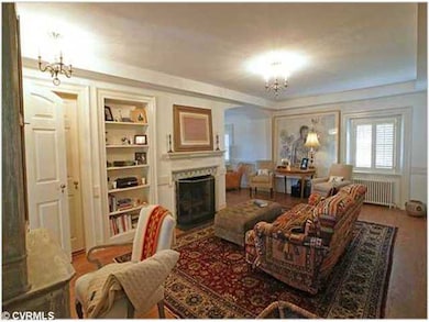 Master Bedroom - Master Sitting Room with Fireplac