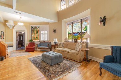 125 Circular St unit 6, Saratoga Springs, NY 12866 - photo 6