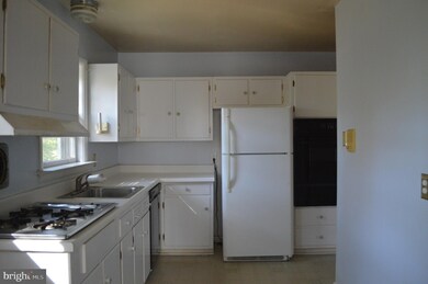 2338 N Oak St, Falls Church, VA 22046 - photo 6