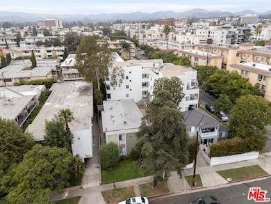 11915 Kiowa Ave, Los Angeles, CA 90049 - photo 4